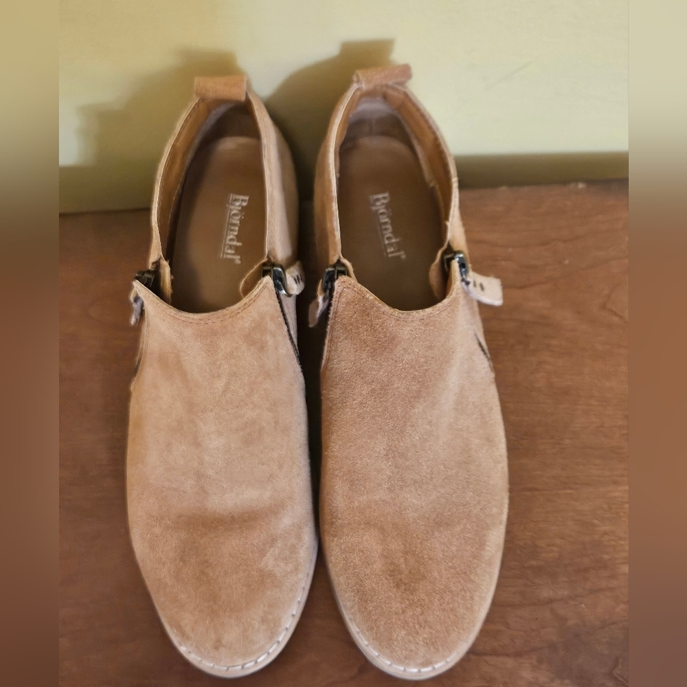 Bjorndal Judy or Geena ankle booties. Size 7.5 - Picture 4 of 12